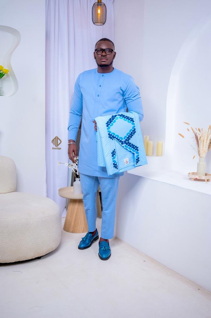 Grand Boubou Bleu Ciel Prestige – 3 Pièces – Image 2